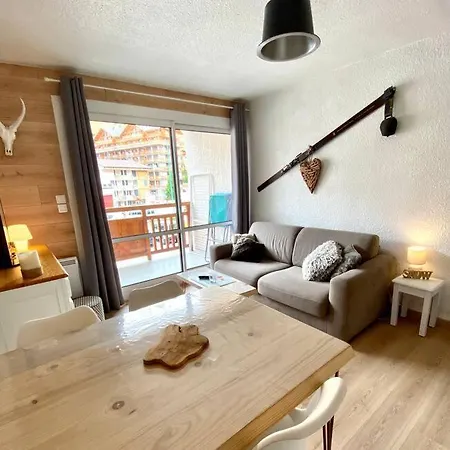 Centre Station Les Deux-alpes - Appart 35 M2 - 2ch - 4a6pers - Balcon - Parking - Front De Neige *